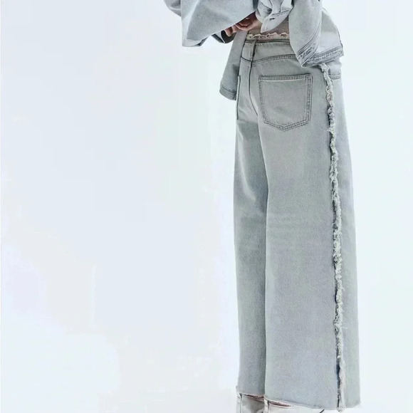 H&M raw fringe hem baggy jeans NWOT - Picture 2 of 7